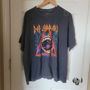 Def Leppard band tee